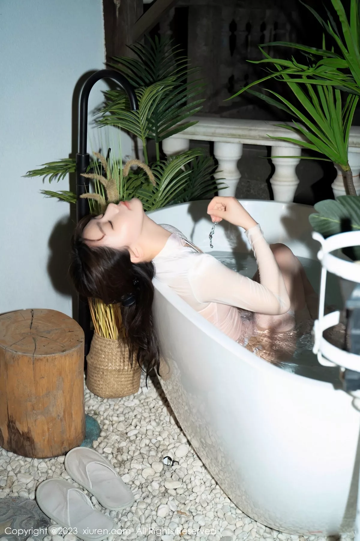 [XiuRen秀人网]第6489期婠婠么写真-秀人资源网